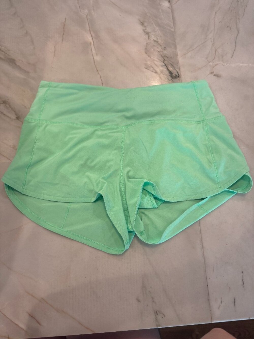 Lululemon Speed Up Shorts High Rise 2.5"